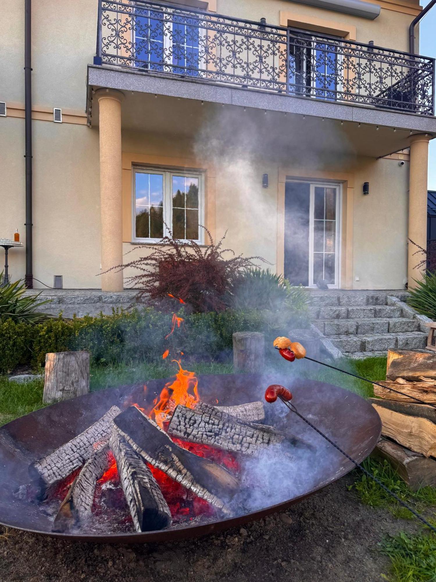 Apartamenty Agroturystyczne Papiernia Niedźwiedź Exteriör bild
